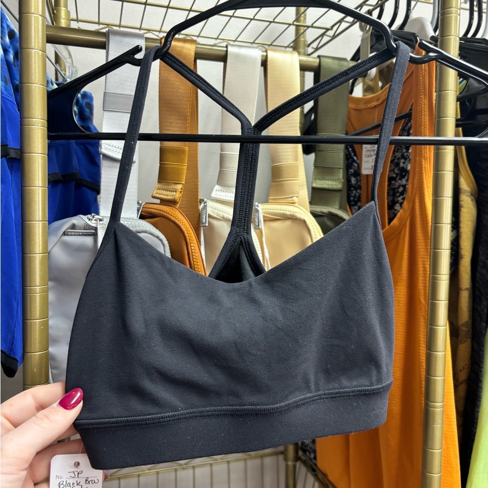 Black Lululemon sports bra size 4 - Picture 2 of 2
